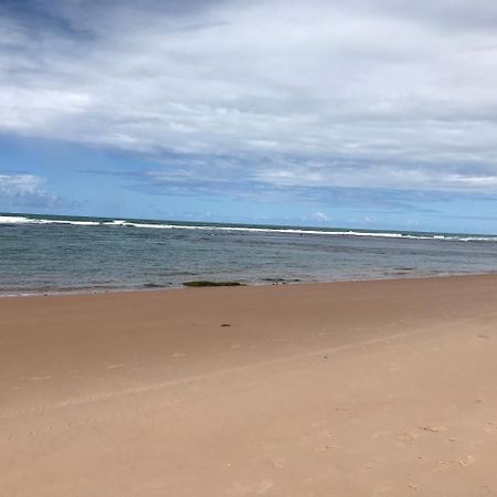 Flat Guarajuba Beira Da Praia Pe Na Areia Екстериор снимка