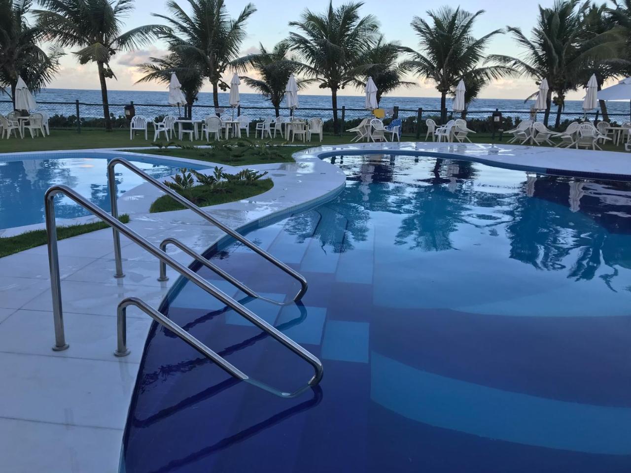 Flat Guarajuba Beira Da Praia Pe Na Areia Екстериор снимка