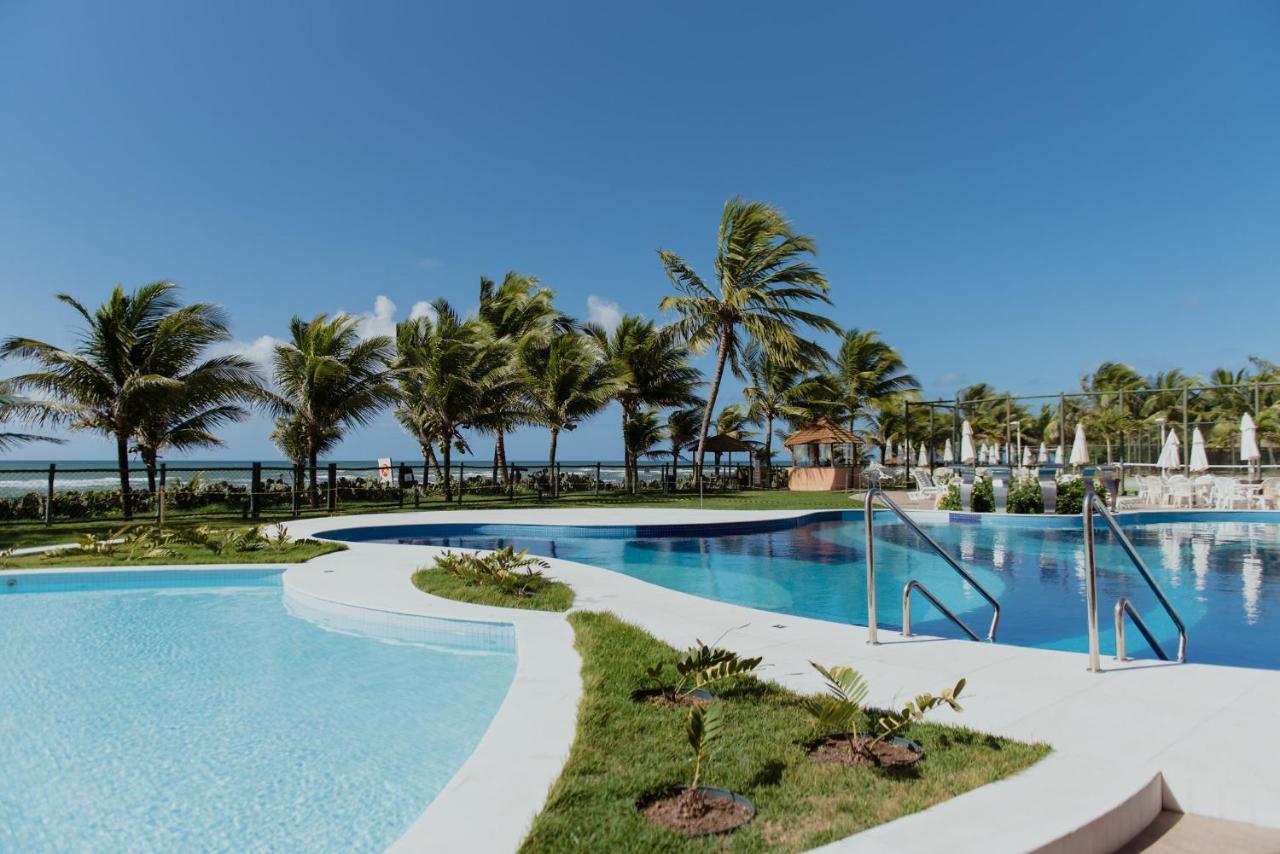 Flat Guarajuba Beira Da Praia Pe Na Areia Екстериор снимка