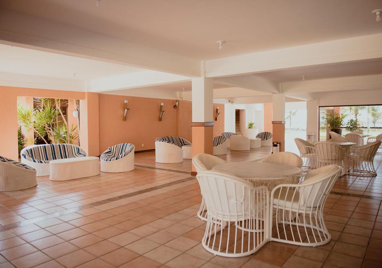 Flat Guarajuba Beira Da Praia Pe Na Areia Екстериор снимка